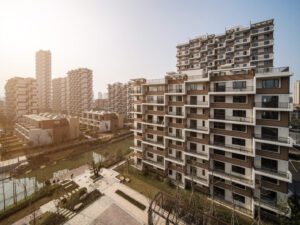 Sunset casting warm hues over the Grüne Residenz residential buildings